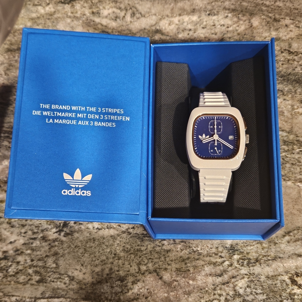 Adidas BRAND NEW Retro Wave Two Chrono Watch JK2808 White and Blue - Adiclub